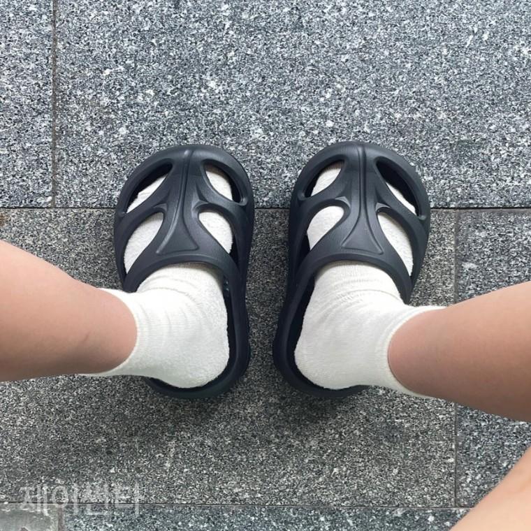 제이블루 캐주얼 슬리퍼 가벼운 아치 슬리퍼 미끄럼방지 워터슈즈 슈즈 물놀이 여름슬리퍼 아쿠아슈즈