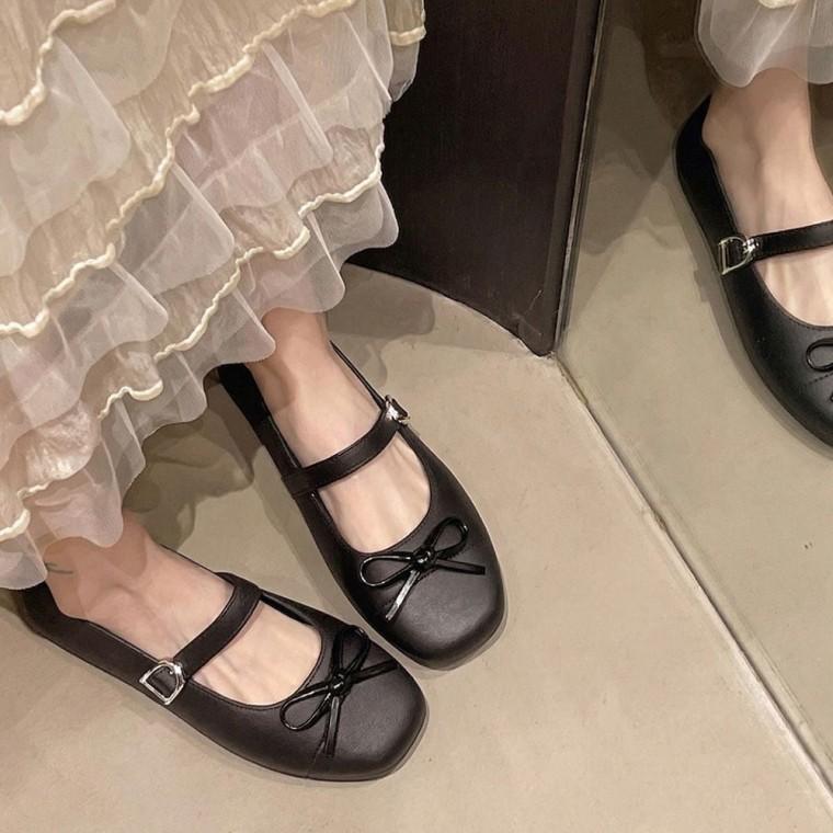 포인트 데일리 외출 바캉스룩 유연한 젤리 슈즈 샌들 여성 귀여운 리본 뮬 통굽 슬리퍼
