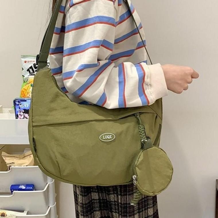 여성 가벼운 데일리가방 유니크 캐주얼 패션 크로스백
