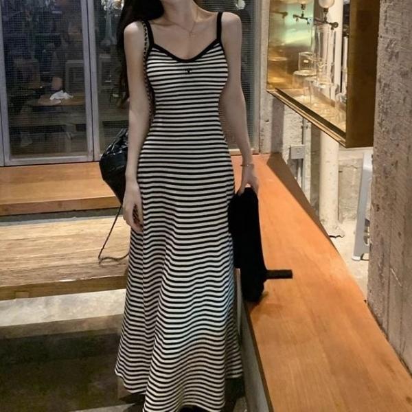아레니아 여름 원피스 롱 캐주얼 여성 스트라이프 봄 휴양지 나시 슬림핏 오프숄더 O10012
