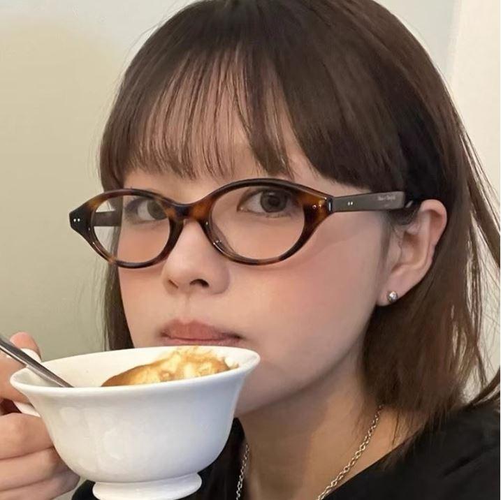 긱시크 캣아이 유니크디자인 호피 블랙 오벌 안경테