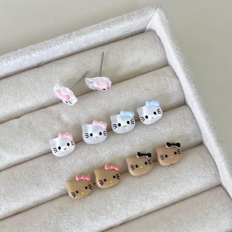 귀걸이 고양이 캐릭터 귀여운 써지컬 알러지 방지 데일리 남녀 공용 우정 소품샵 제주도 썬탠 썬팅