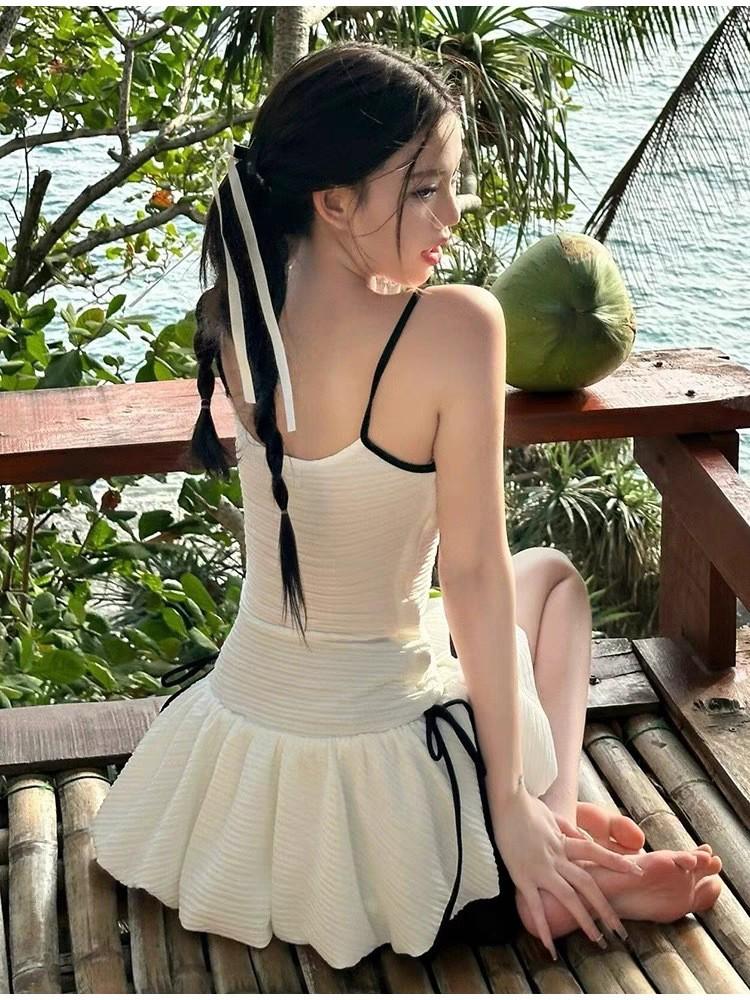 수영복 주름 화이트 리본 발레코어 치마 여성 워터파크 풀빌라 세트 패션 여름 휴가 실내 실외 휴양지