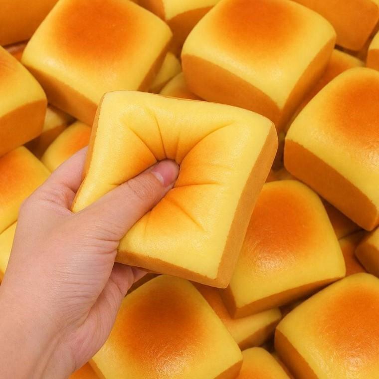 식빵 말랑이 소품 용품 아이템 귀여운 추천 모양 식빵 말랑이 파티 취미