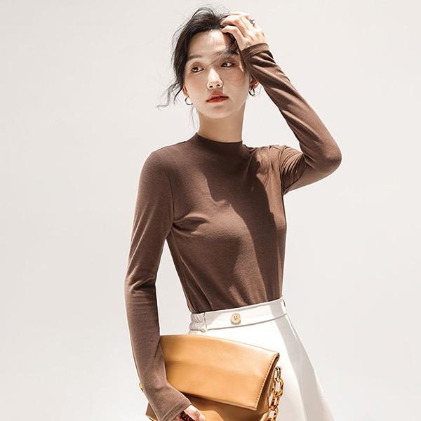 여성 슬림핏 디자인 캐주얼 반폴라 티셔츠 LKT9517