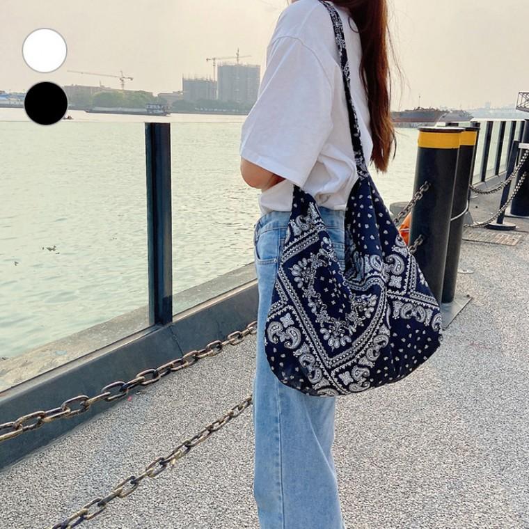 여성숄더백 페이즐리 데일리백 심플 여름 숄더백 가벼운백 크로스 수납