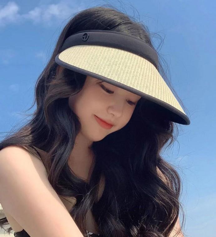 여성 휴양지 바닷가 외출 패션 라탄 햇빛 차단 썬캡