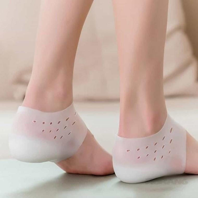 뒤꿈치양말 발뒤꿈치깔창 발뒷꿈치보습 키높이 실리콘 깔창