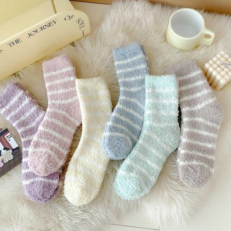 포근한 줄무늬 극세사 수면 양말 겨울 삭스 보온 기모 홈웨어 스트라이프 귀여운 파스텔