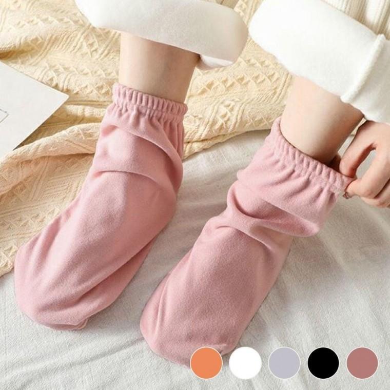 발을 따뜻하게 보온해주는 남여 공용 양말 여성 볼캡 남성볼캡 남자 모자 짧은챙 숏챙볼캡