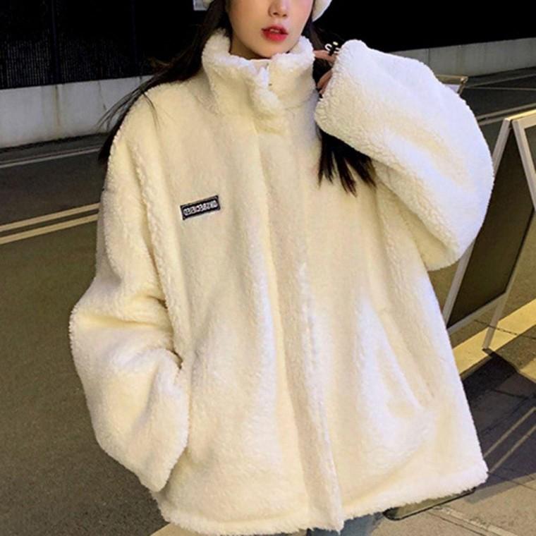 귀여운 여성 겨울 스타일 뽀글이 오버핏 후리스 점퍼 아우터 잠파 패딩 여성롱 오리털