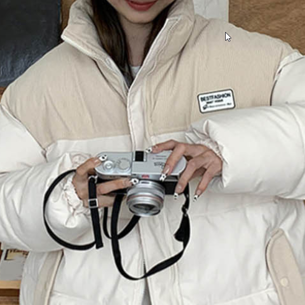 골덴 하이넥 점퍼 편안한 착용감과 보온성을 갖춘 패딩 트렌디한 무드의 코듀로이 하프 기장 아우터
