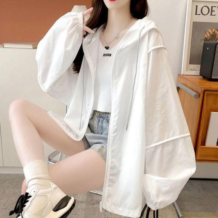 간절기 필수품 루즈핏 화이트 데일리 여성 바람막이 점퍼