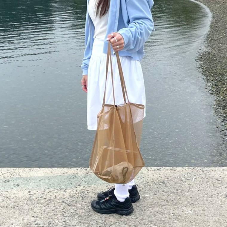 0 메쉬 숄더백 브라운 비치백