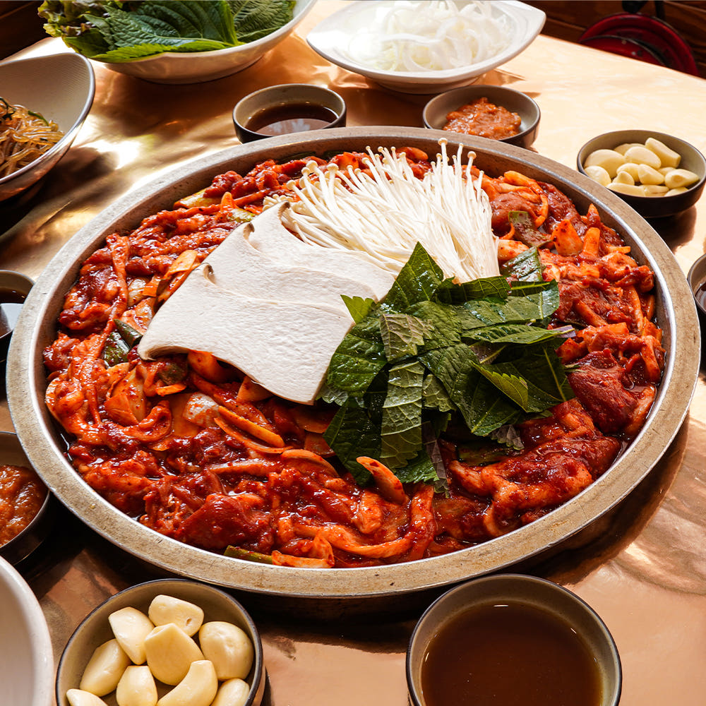 ☆맛집투어☆ [SD] 울산 솔밭가든 대표메뉴! 오리 주물럭 900g 1팩