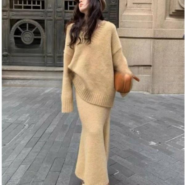 코지 브이넥 포근루즈핏 베이지 니트투피스 롱스커트세트