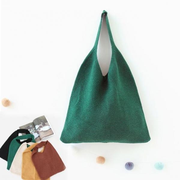 베이직한 디자인 적당한 수납력 패션 숄더백