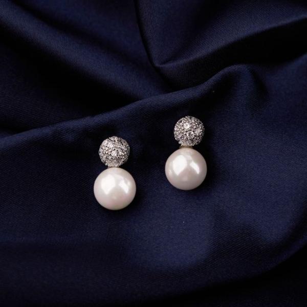 시후주얼리 실버925 시뮬럿다이아 핵진주 눈사람 귀걸이 SS149E