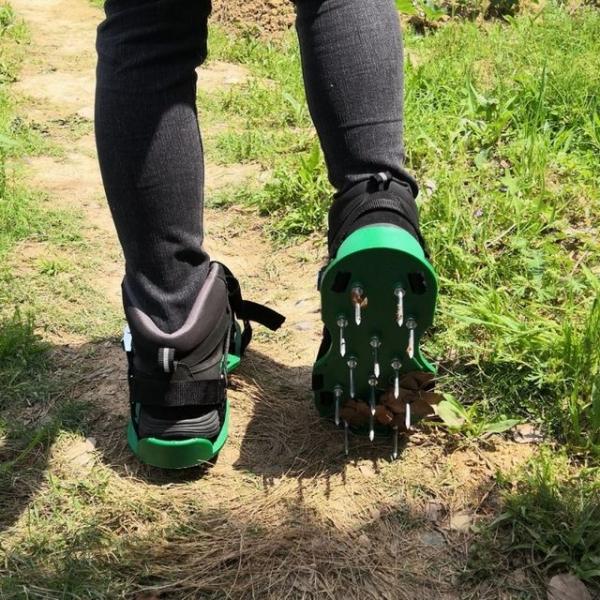 잔디밭 가꾸기 천공 샌들 잔디못신발