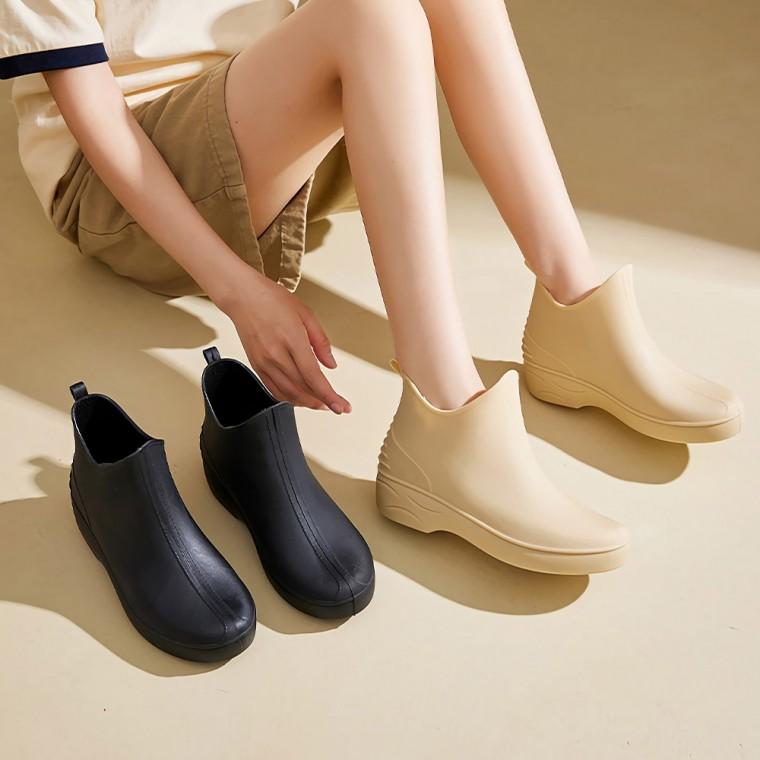 * 커브 레인부츠 PVC 숏부츠 심플한 디자인 발목 장화 장마철 방수신발 패션장화