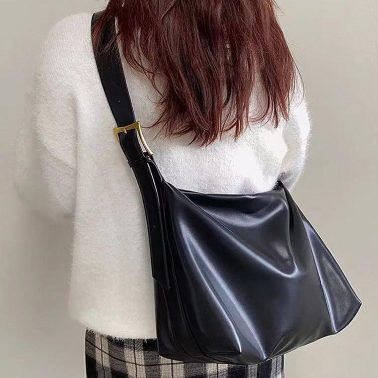 코코 여성 빅 숄더백 크로스백 PU 보부상 학생가방 출근가방