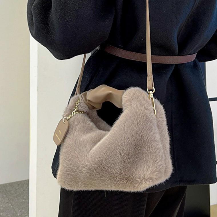윈터 허그 토트백 미니 퍼 크로스백 털 겨울 가방 백 여성 여자