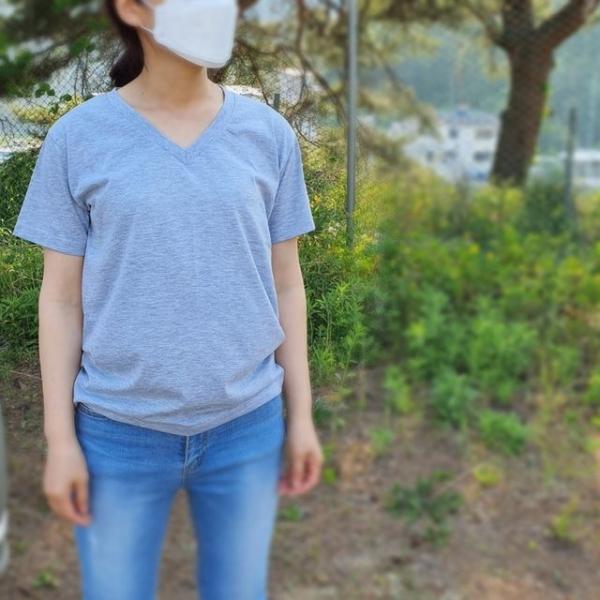 순한 무지 면 기본 반팔 브이넥 티셔츠 남여 그레이
