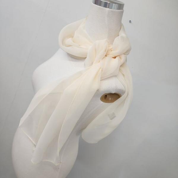 봄 크림 아이보리 쉬폰 스카프