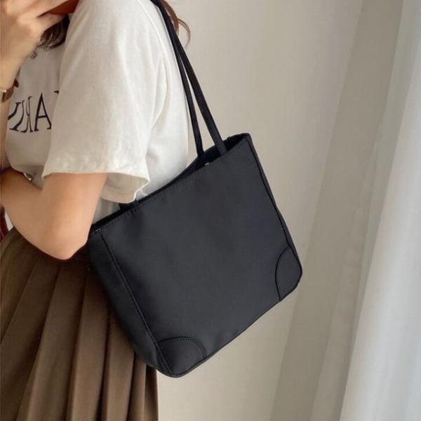 스퀘어 쉐입 데일리 숄더백 HH-G85