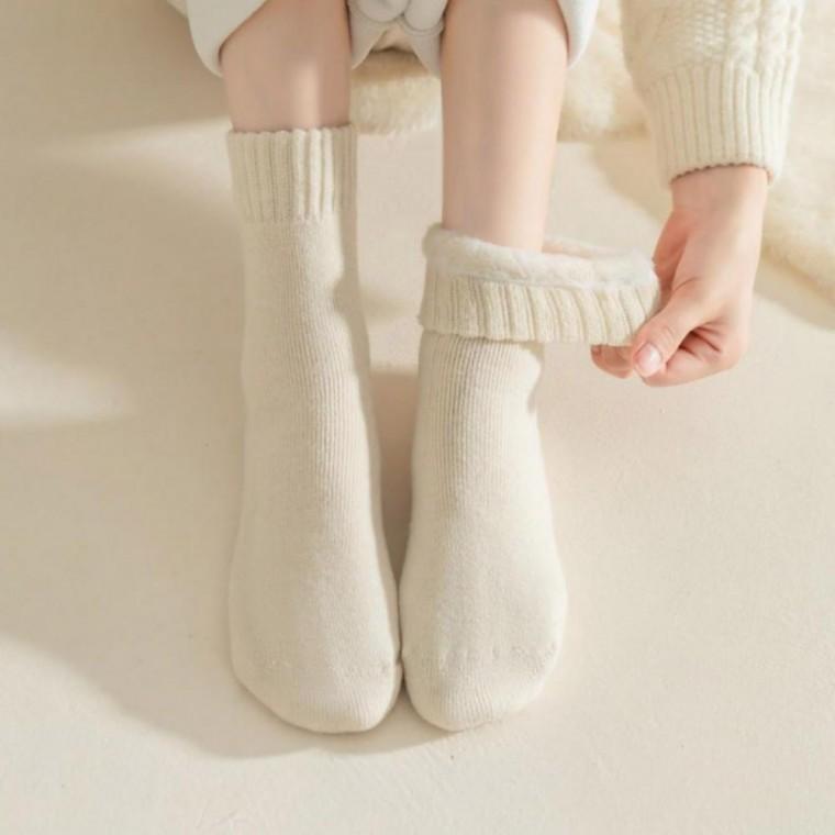 겨울철 여자 기모 따뜻한 테리 양말 X3켤레 중목 패션 여자 양말 테리