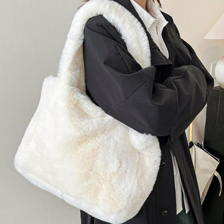 간편한 여닫이가 가방 똑딱이 페이크퍼 겨울 숄더백 페이크퍼가방 트렌디가방