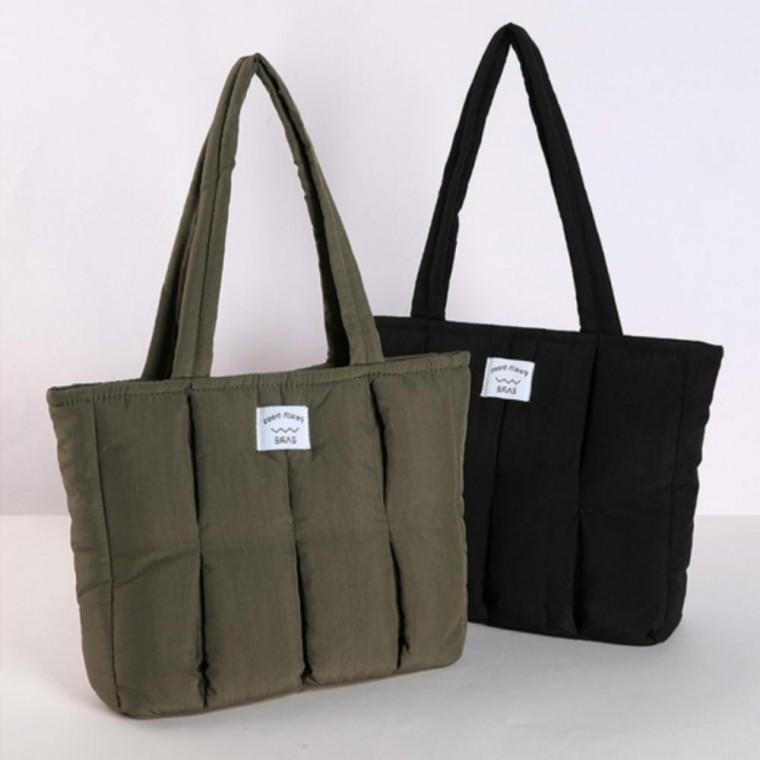 패딩 볼륨감 보조가방 숄더백 데일리 겨울 여성 겨울 여성 데일리 패딩