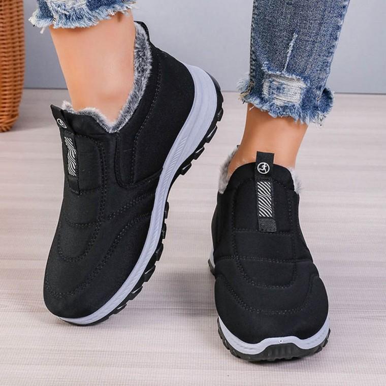 겨울철 따뜻한 방한 패딩 방한화 털신발 방한운동화