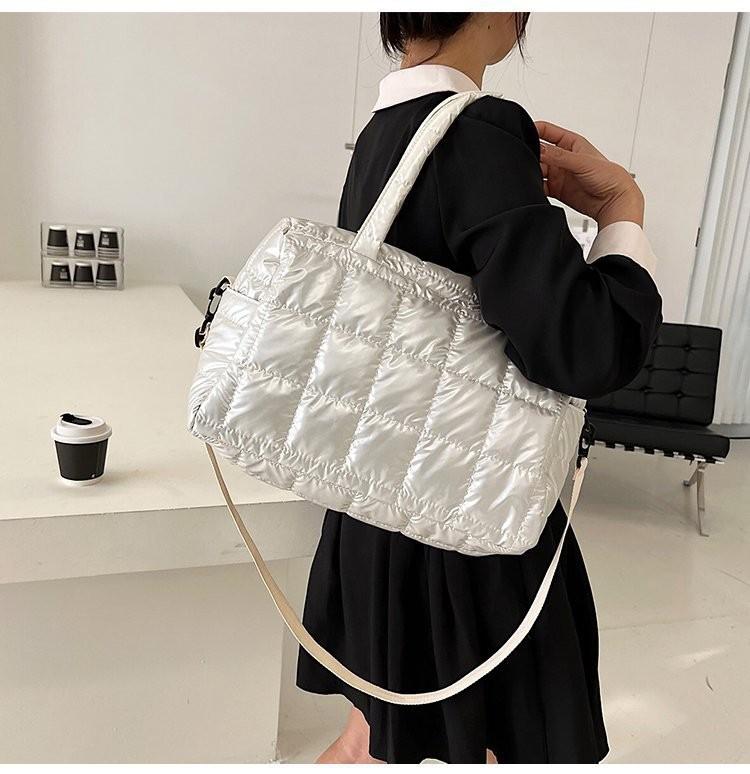 가벼운퀼트패딩보스톤토드 크로스백 패딩백 숄더백