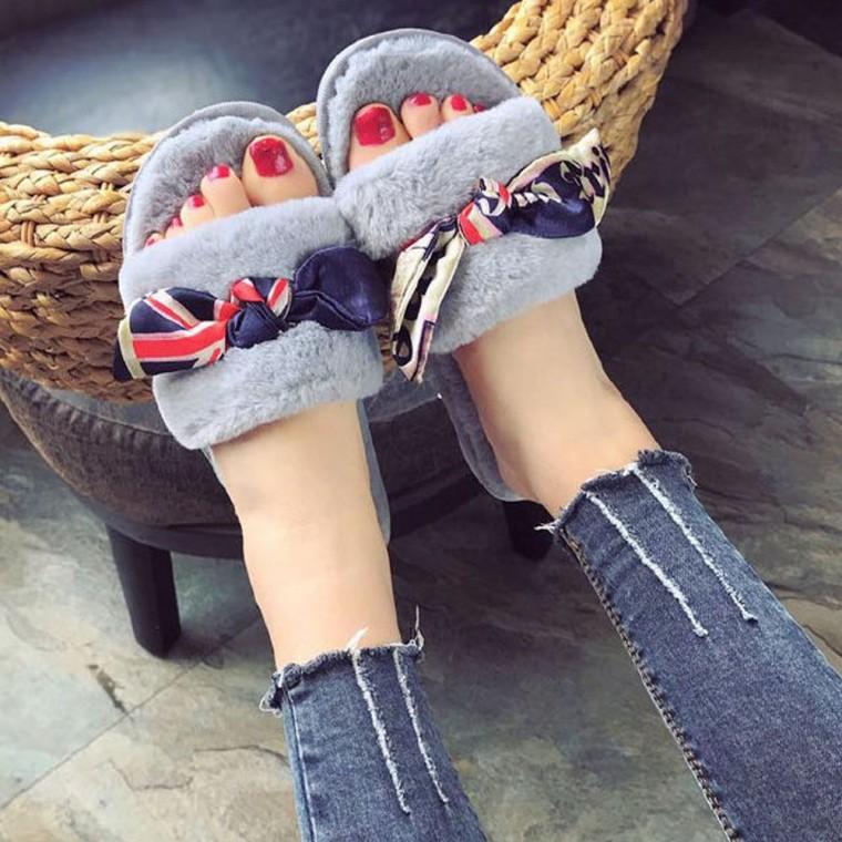 신상 인기 여자 겨울 실내화 층간소음 거실화 슬리퍼 데일리 유행 고급 트렌드 패션 캐주얼