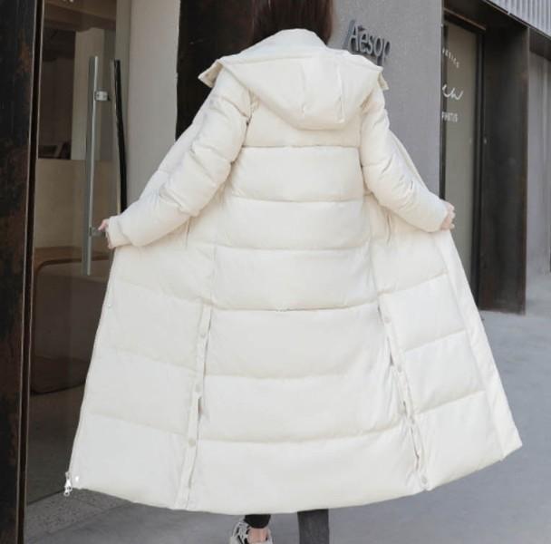 롱한 기장으로 강추위에도 발목까지 따뜻한 겨울 아우터 캐주얼하면서도 베이직한 모던 패딩