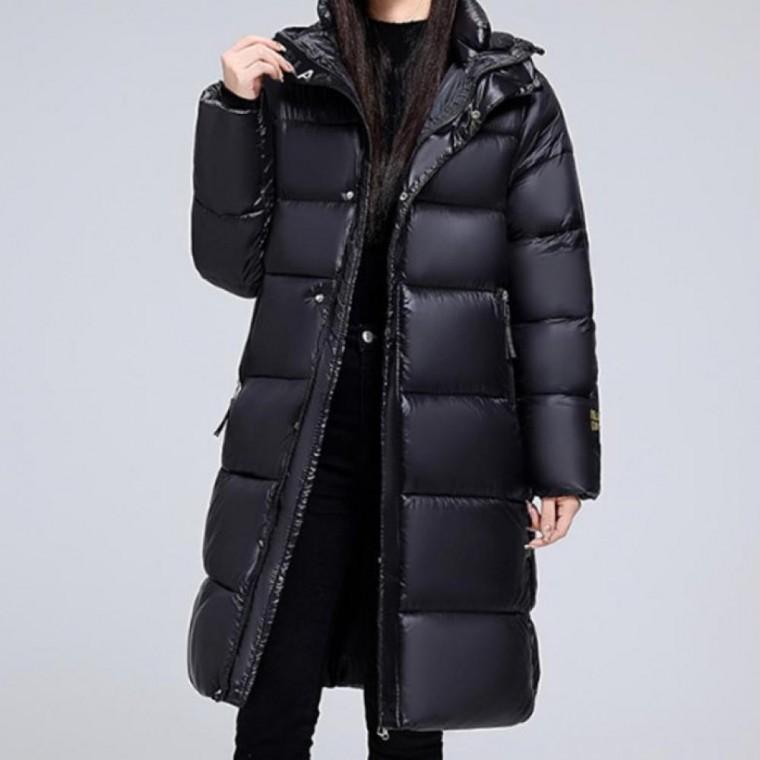 여성 롱 패딩 세련된 블랙 골드 라벨 디테일 아우터
