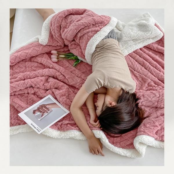 꽈배기음각양털담요 담요 차박 캠핑 이불 블랭킷