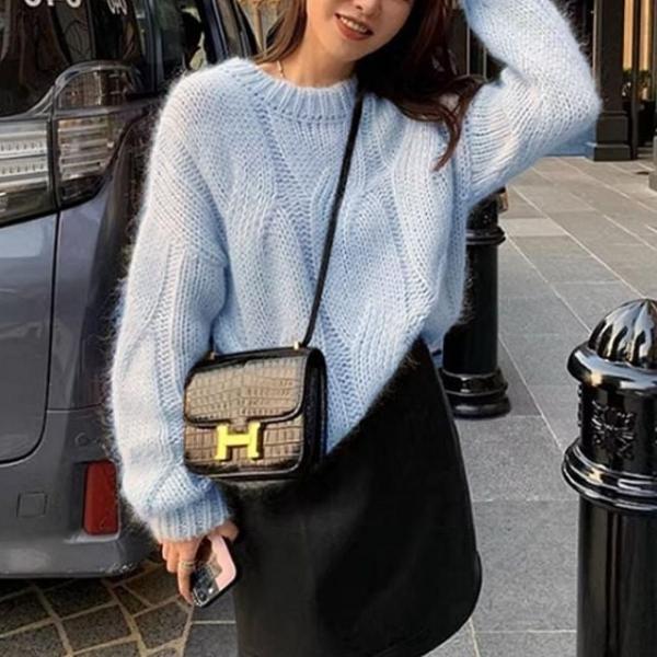 여성 데일리 라운드 니트티 겨울 포근 긴팔 상의 기본 따뜻한 필수 탑 긴팔 룩 포근 니트 상의 라운드