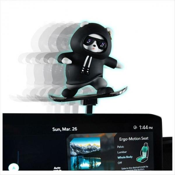 D24 차량용 움직이는 슬라이딩 베어 피규어 장식