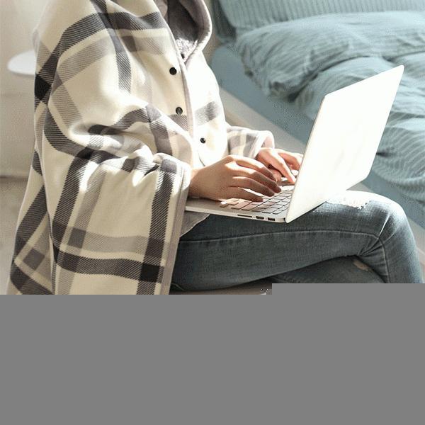 [POIPOI] 담요 두껍고 따뜻한 숄 망토 똑딱이 무릎담요 극세사 밍크 담요 학생/학원/회사/캠핑/핫팩/선물