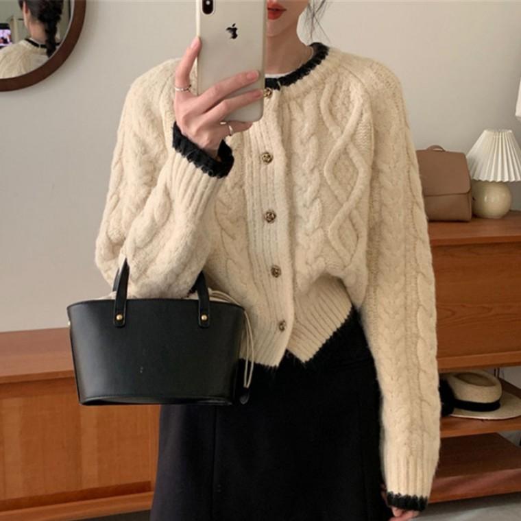 [위드기프트] 리즈 포근 배색 니트가디건