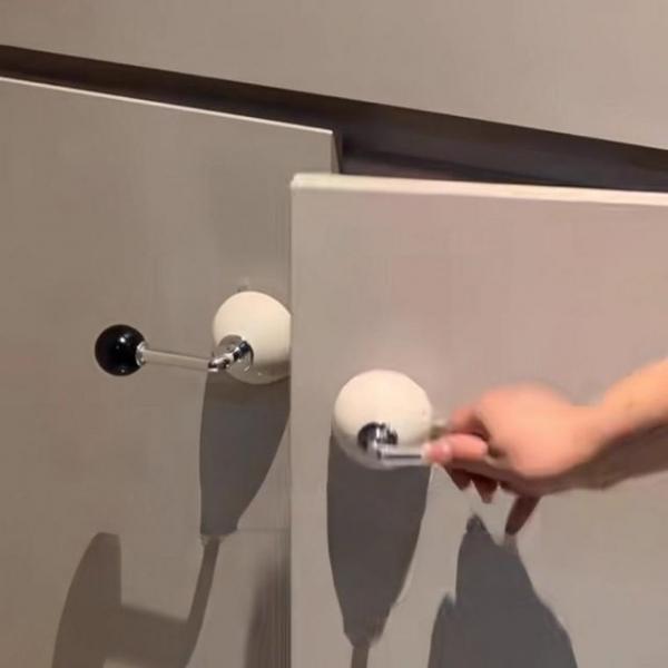 인테리어 블랙 레드 흡착 걸이 무타공 벽걸이 후크 방수걸이 접착 투명벽걸이후크 붙이는옷걸이 벽후크