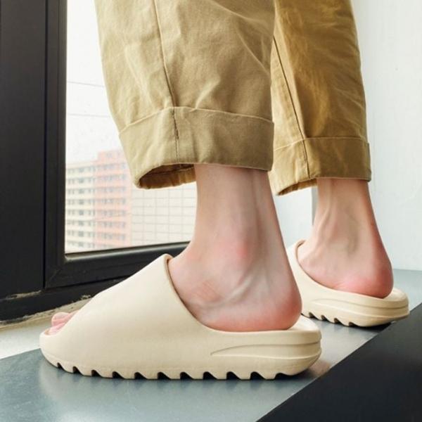 4컬러 남녀공용 경량 EVA 층간소음방지 폭신 실외화