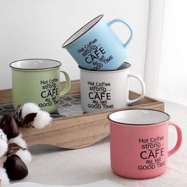 화사한 파스텔 레터링 머그