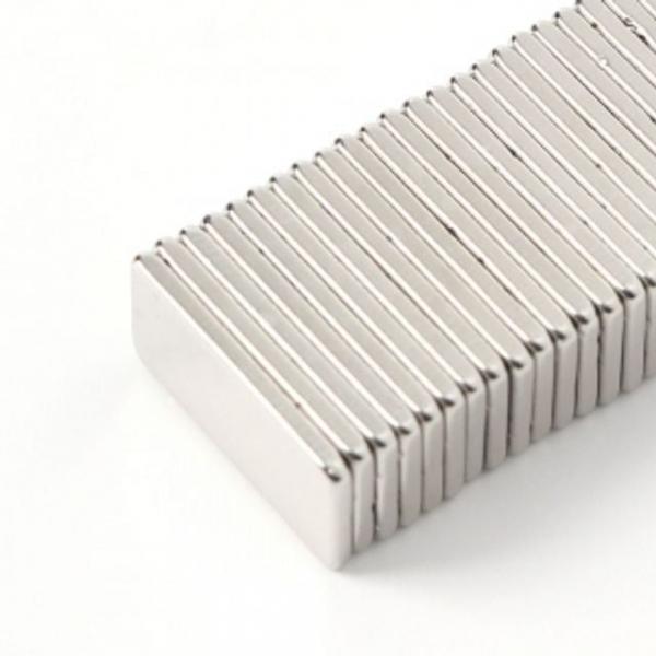 사각 자석 30개입 20x10x2mm 붙이는자석 사각형자석