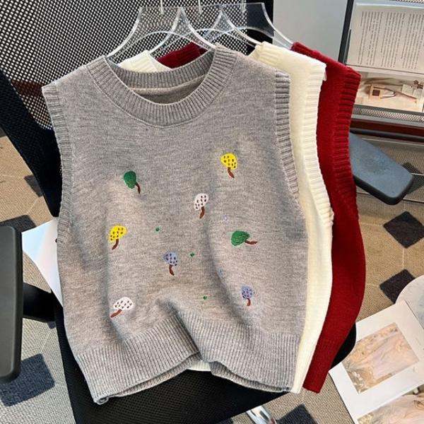 F007479_그래니룩 라운드 버섯자수 니트조끼