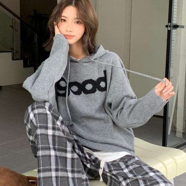 루즈핏 레터링 후드 니트