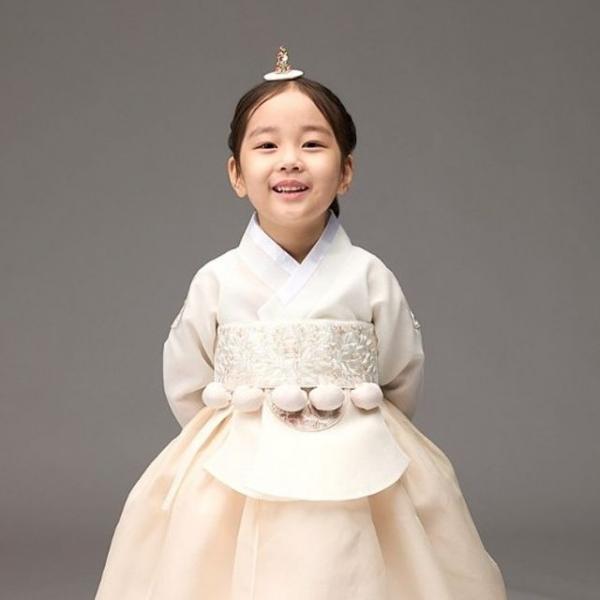 루비수당의 - 아이 + 날개베이지