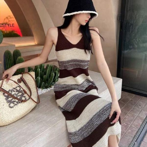 민소매 배색 니트 원피스